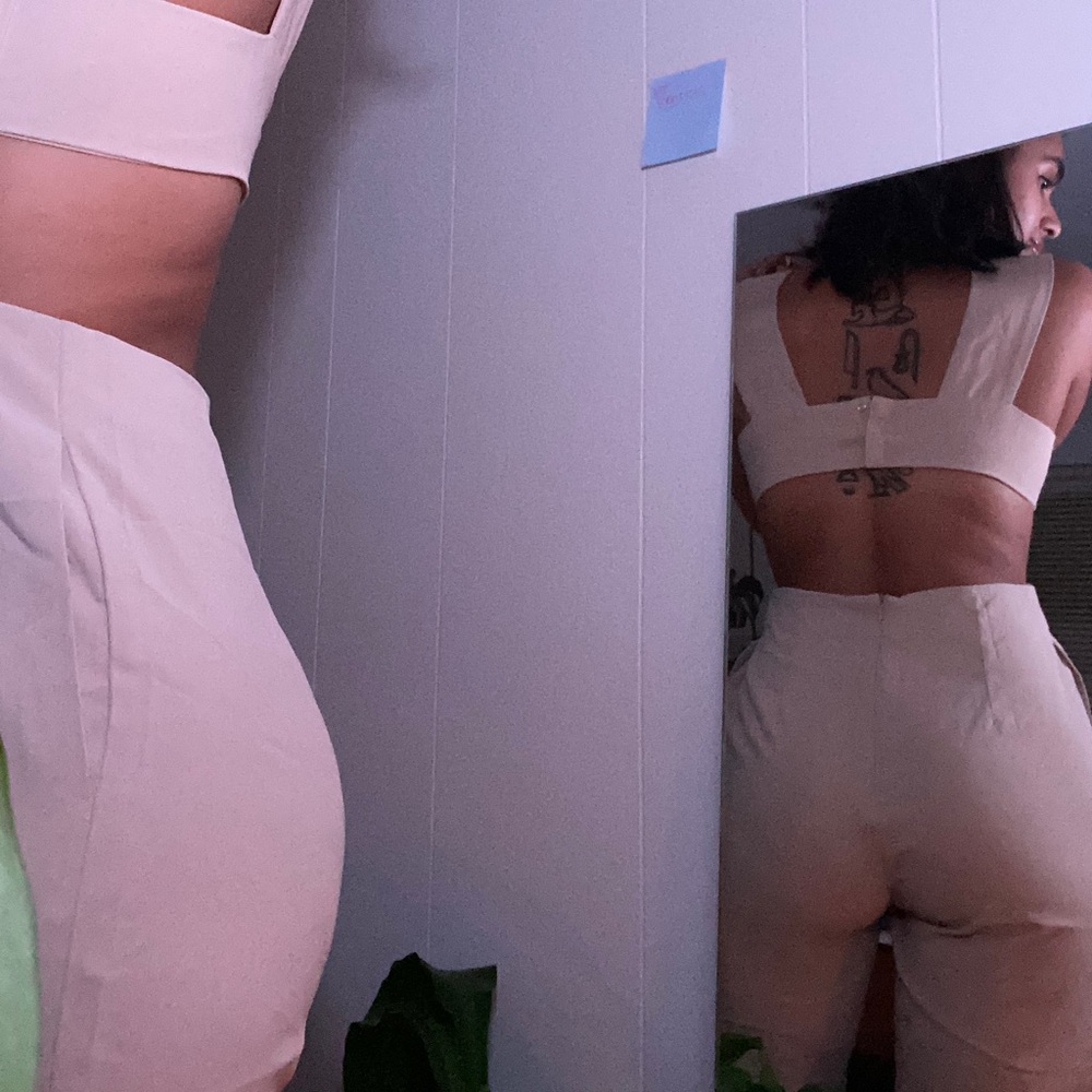 Sabo Skirt V Cut Romper - Picture 6 of 6